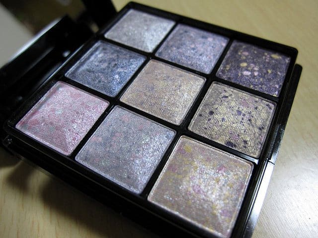sparkly blues and purple eyeshadow palette 
