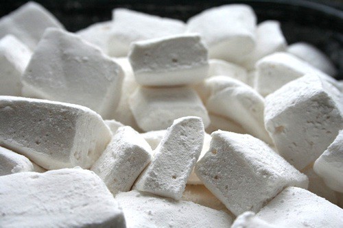 pile of white marshmallows squares