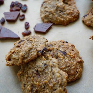 Oatmeal Raisins Cookies Featured