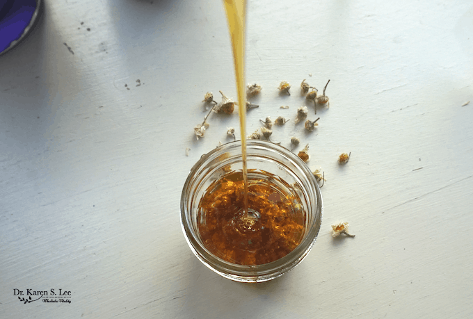 Immersed Chamomile with honey